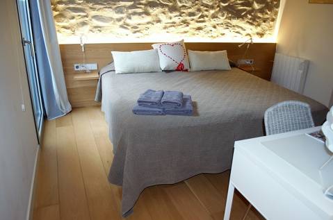 Room Juny in Can Bo de Pau, Salt, Girona 0